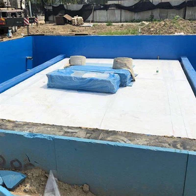 Instal·lació de piscina infinita